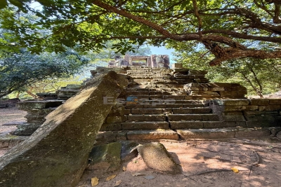 Daun Mea Temple