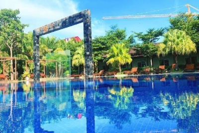 Twin Palms Resort