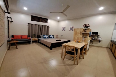 28 m2 fan (N1) studio with kitchenette & bathroom.