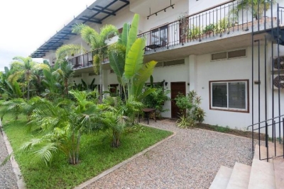 Spacious One Bedroom Apartment- Home like setting