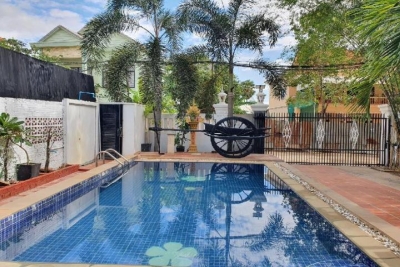 City Center Private Pool Villa by La San