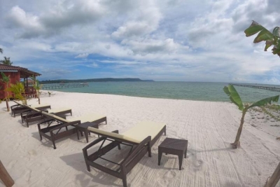 WHITE SAND ARK RESORT