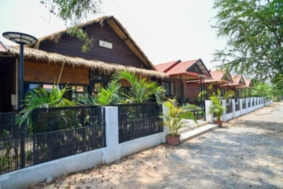 Double Bungalow-Garden View, halfway to Angkor Wat