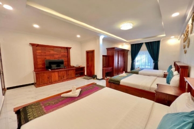 Family Room 3 Beds
