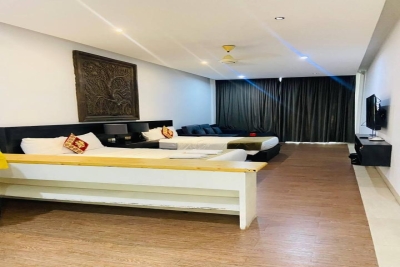Crystal Blue Boutique Hotel
