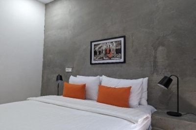 Stay with Local - Private Room/Private Bath