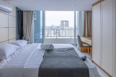 Golden One Service Apartment Suite by Soben